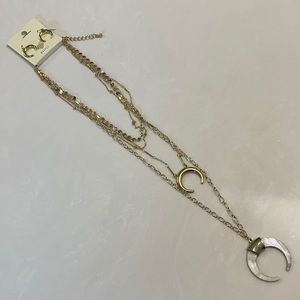 GOLD LAYERED NECKLACE & EARRING SET